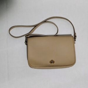 Hunt Club Tan Cow Leather Crossbody Bag